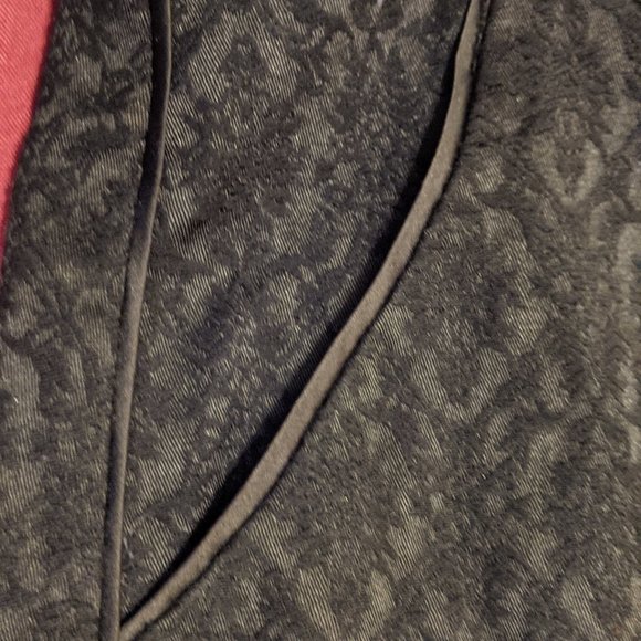 Black Ricki's Mini Skirt with Pockets - Picture 4 of 12